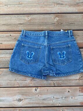 Vintage Y2K Mom Jean Shorts M Light Wash Denim Embroidered Butterflies New Boho